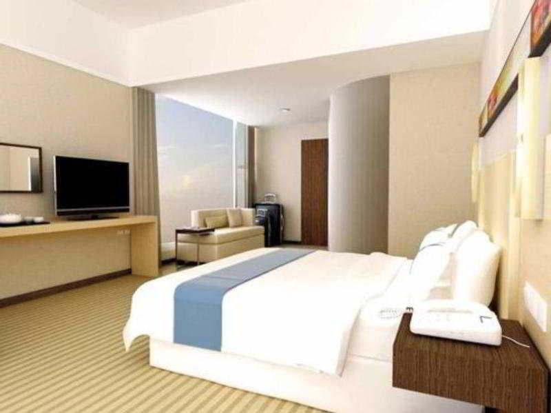 Holiday Inn Express Tianjin Heping, An Ihg Hotel Номер фото